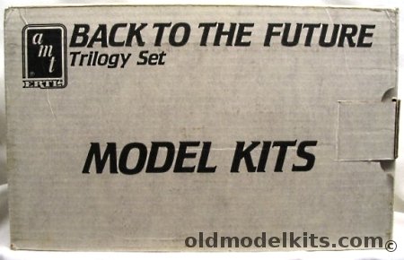 AMT 1/25 Back to the Future' Trilogy Set - 3 DeLorean kits from all 3 Movies, 8718PO plastic model kit